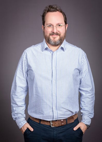 2022-Michael-Stevens-Cropped-395x552