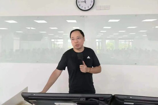 example image alt text