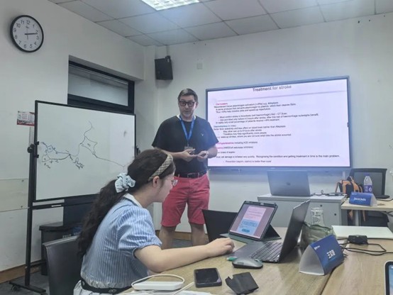 example image alt text