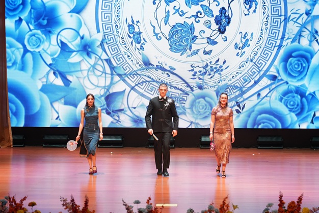 example image alt text