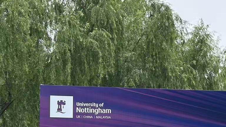 82fdbb7fb9aacbe4ee585d2b058ee144