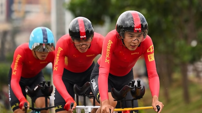 You Li makes history at 2025 UCI Road World Championships image3