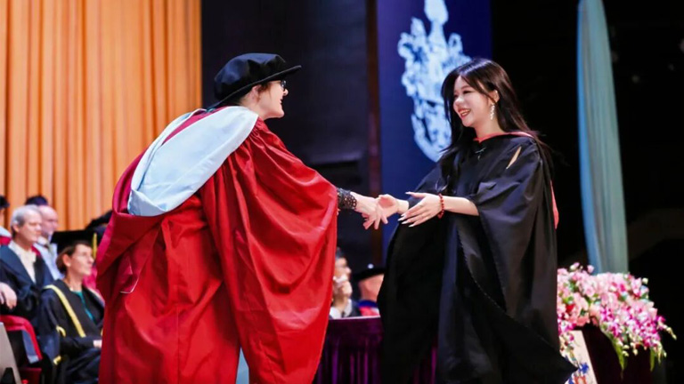 example image alt text