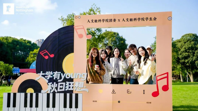 example image alt text