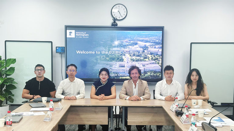 example image alt text