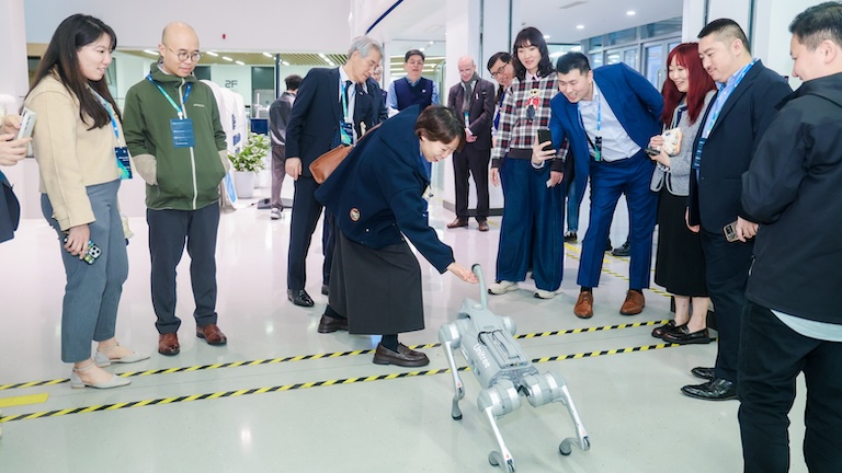 example image alt text