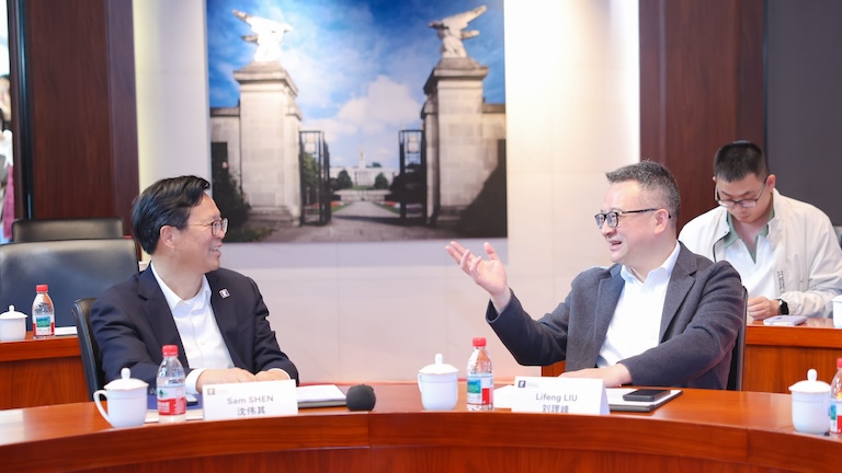 example image alt text