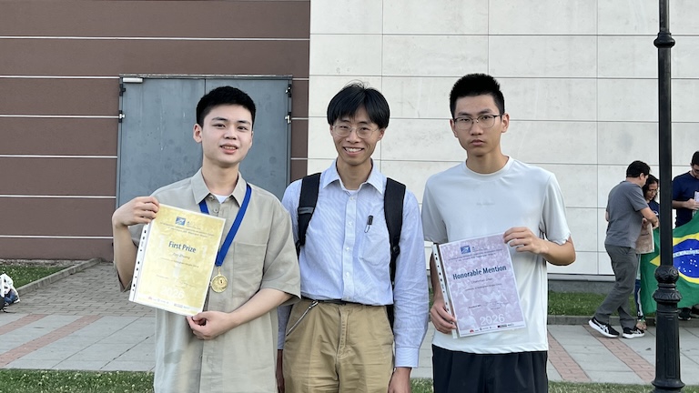 UNNC students achieve top honours at International Mathematics Competition image2(1)