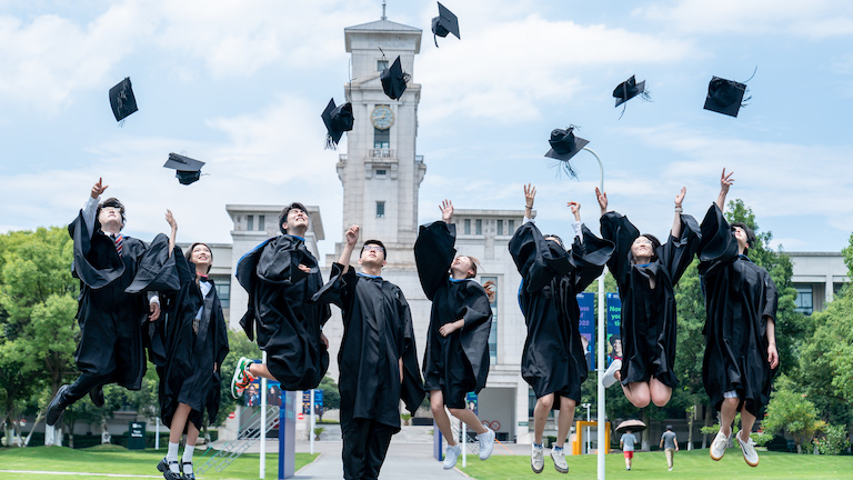 Summer2022Graduation-PR-banner-768x432